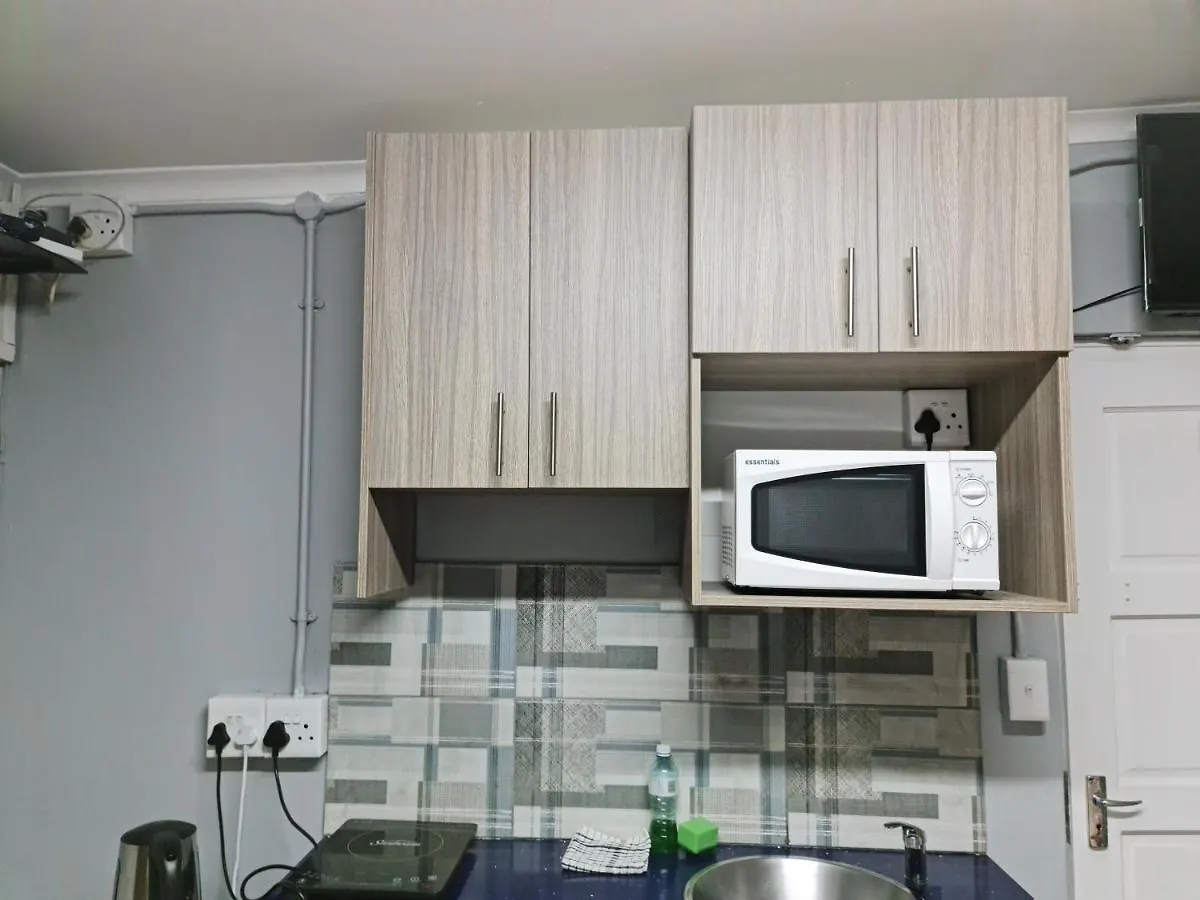 Hasate Guest House 10 Florence Street Oakdale Belliville 7530 Cape Town South African 2*,