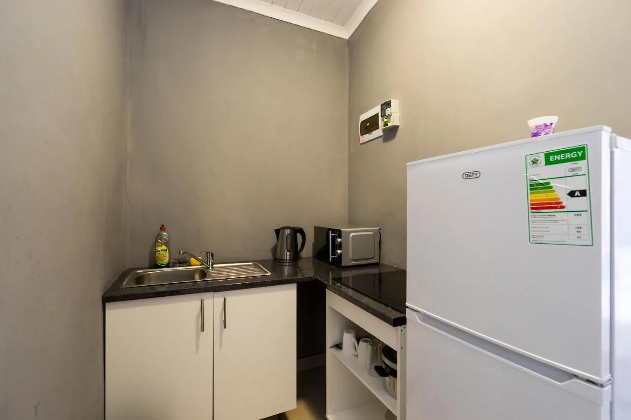 Hasate Guest House 10 Florence Street Oakdale Belliville 7530 Cape Town South African 2*,  South Africa