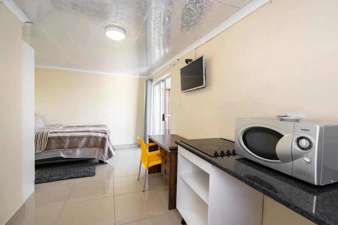 **  Hasate Guest House 10 Florence Street Oakdale Belliville 7530 Cape Town South African South Africa